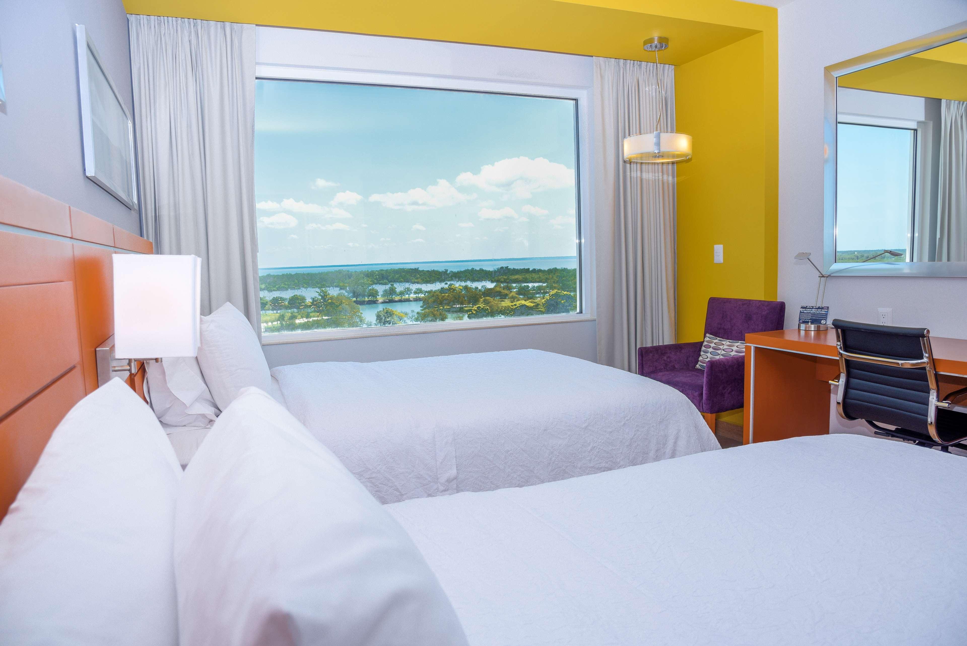 Hampton Inn & Suites By Hilton Paraíso Екстериор снимка
