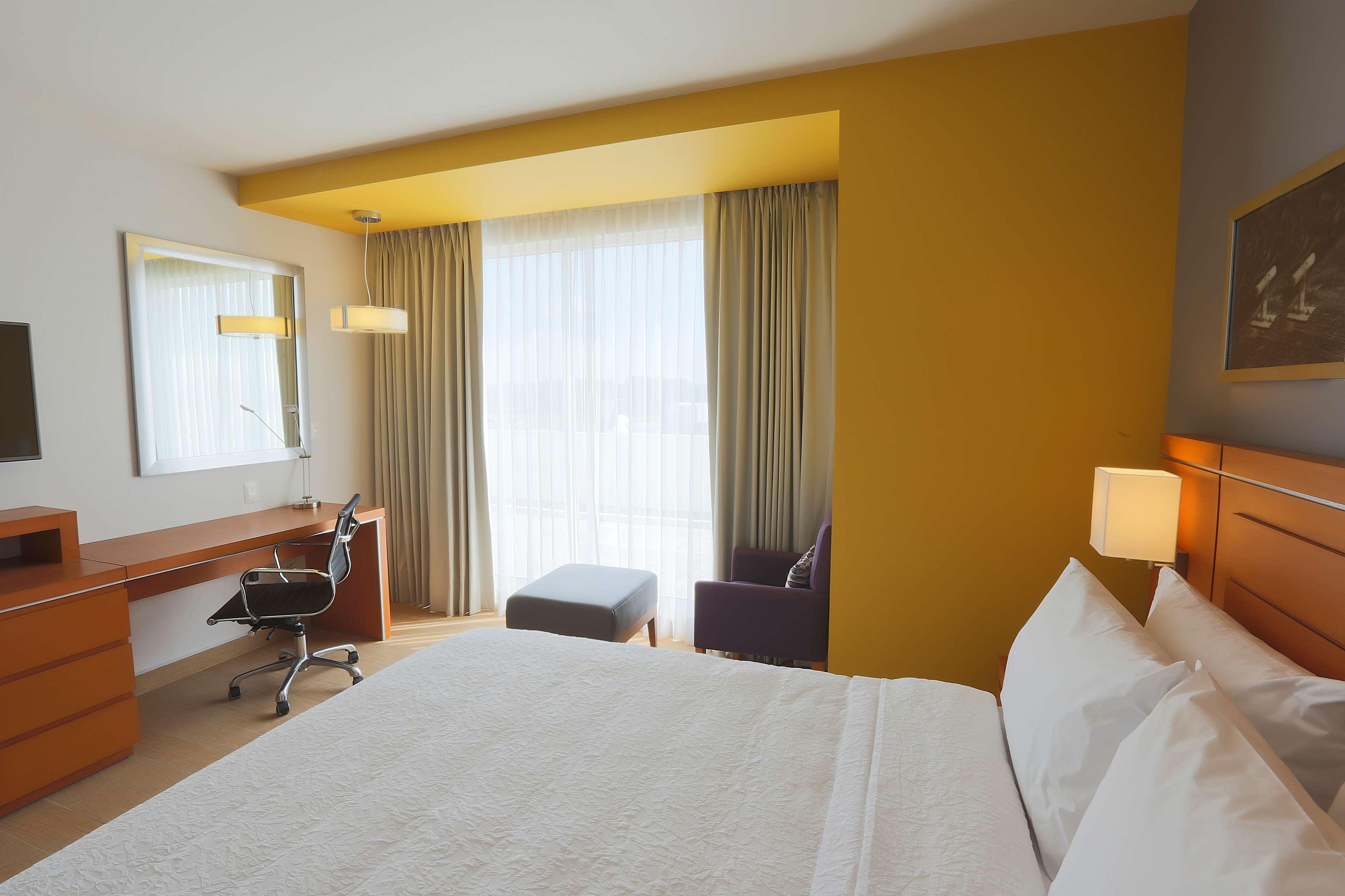 Hampton Inn & Suites By Hilton Paraíso Екстериор снимка