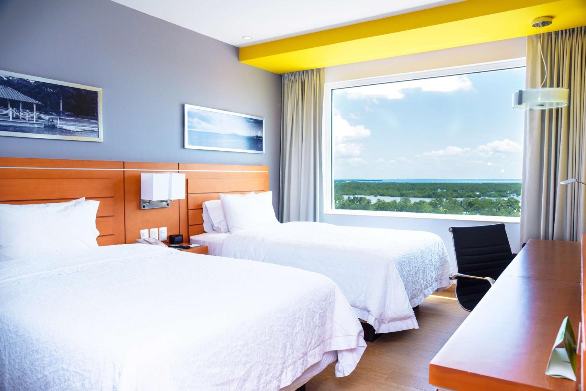 Hampton Inn & Suites By Hilton Paraíso Екстериор снимка