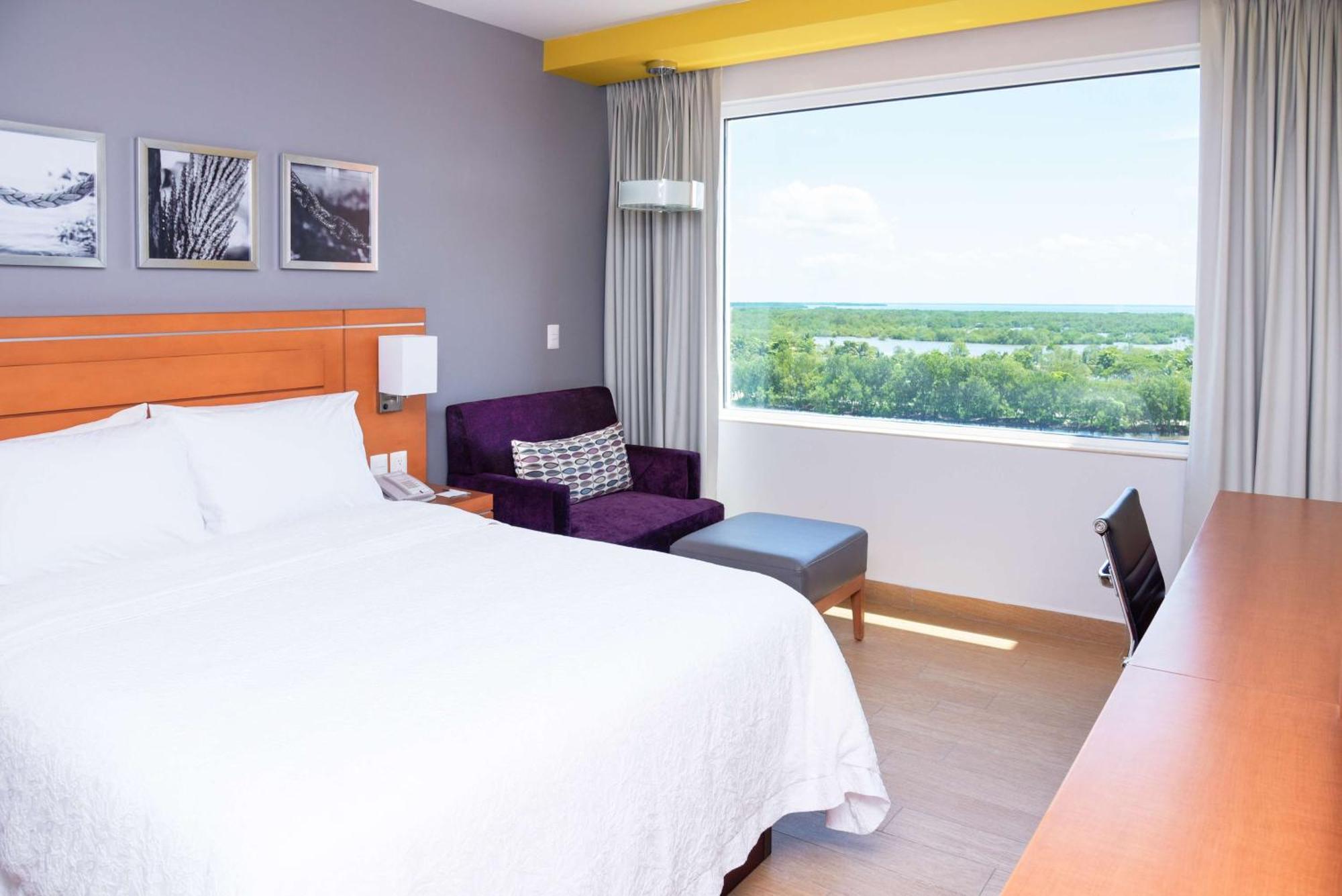 Hampton Inn & Suites By Hilton Paraíso Екстериор снимка