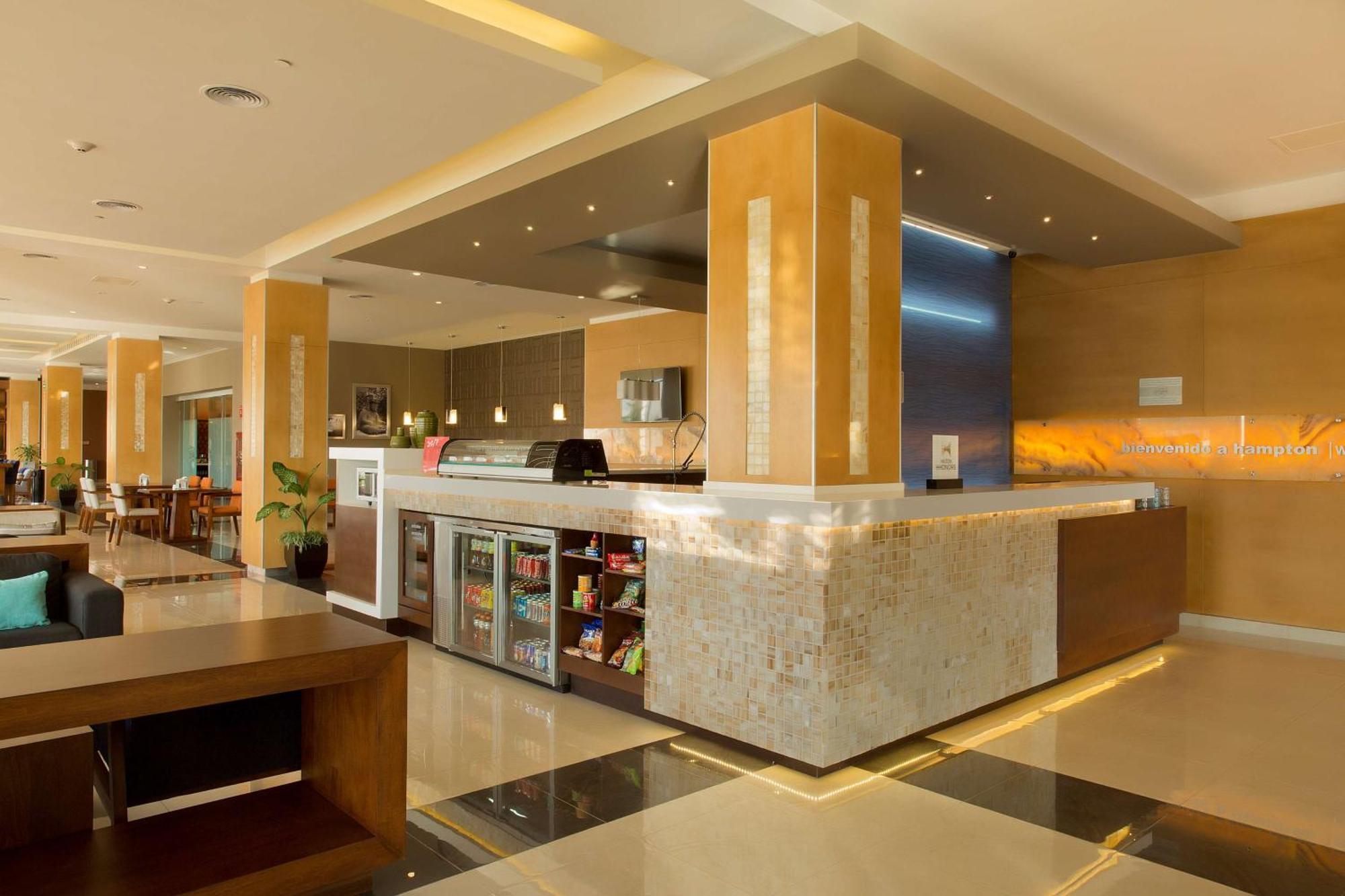 Hampton Inn & Suites By Hilton Paraíso Екстериор снимка
