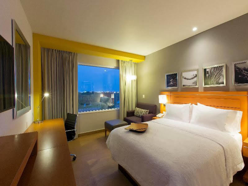 Hampton Inn & Suites By Hilton Paraíso Екстериор снимка